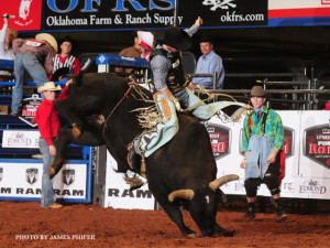 cody-campbell-2014-rncfr-bull-riding