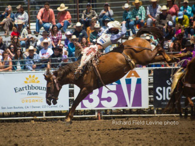 Ratliff Wins Prestigious Salinas Buckle